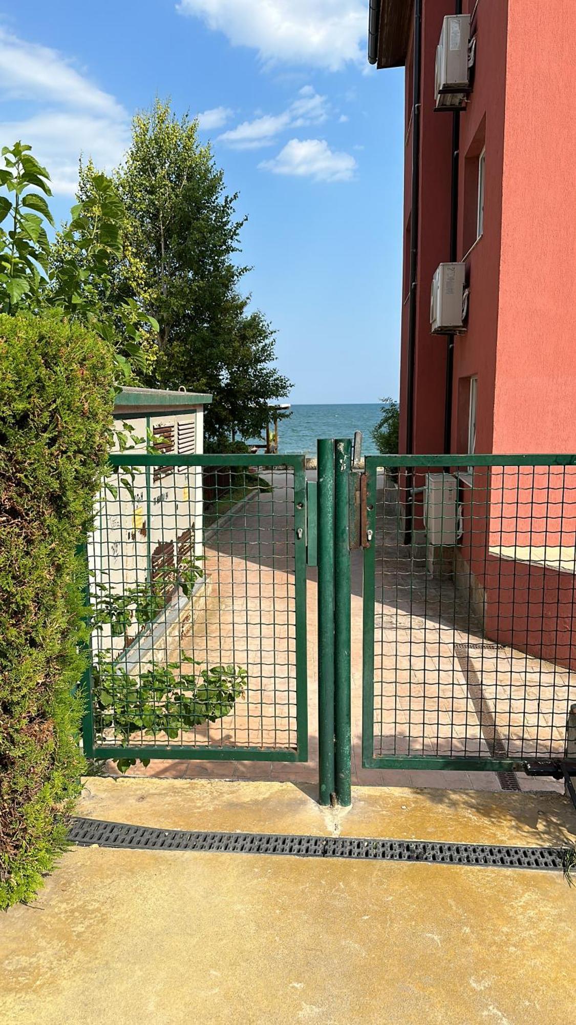 Оазис Ravda Bagian luar foto